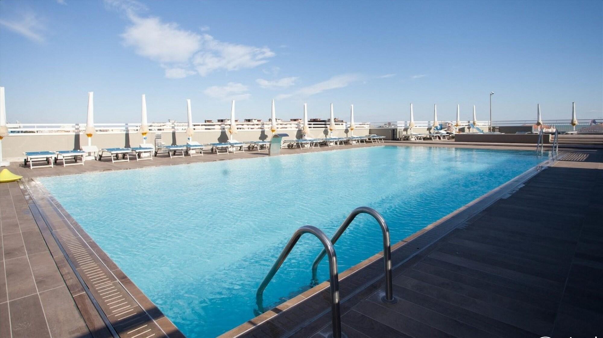 Hotel Principe Palace Lido di Jesolo Exterior photo