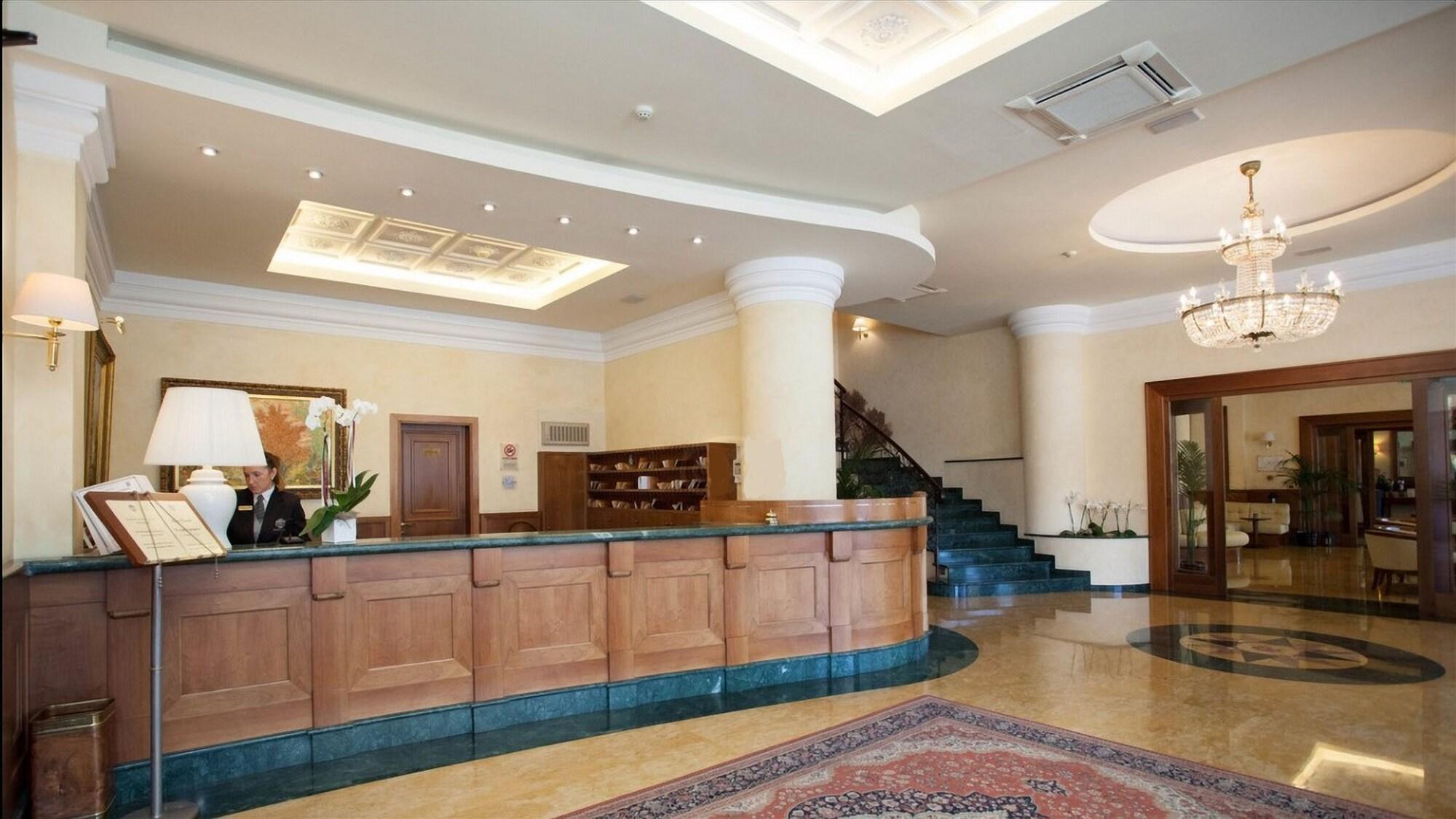 Hotel Principe Palace Lido di Jesolo Exterior photo